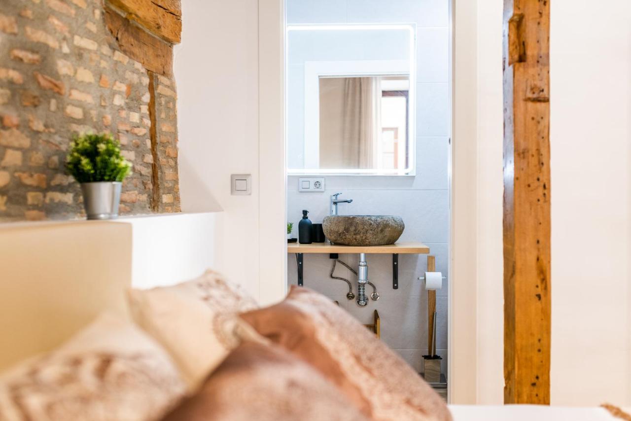 Wekey Homes Granada, Mesones Central Suites Εξωτερικό φωτογραφία